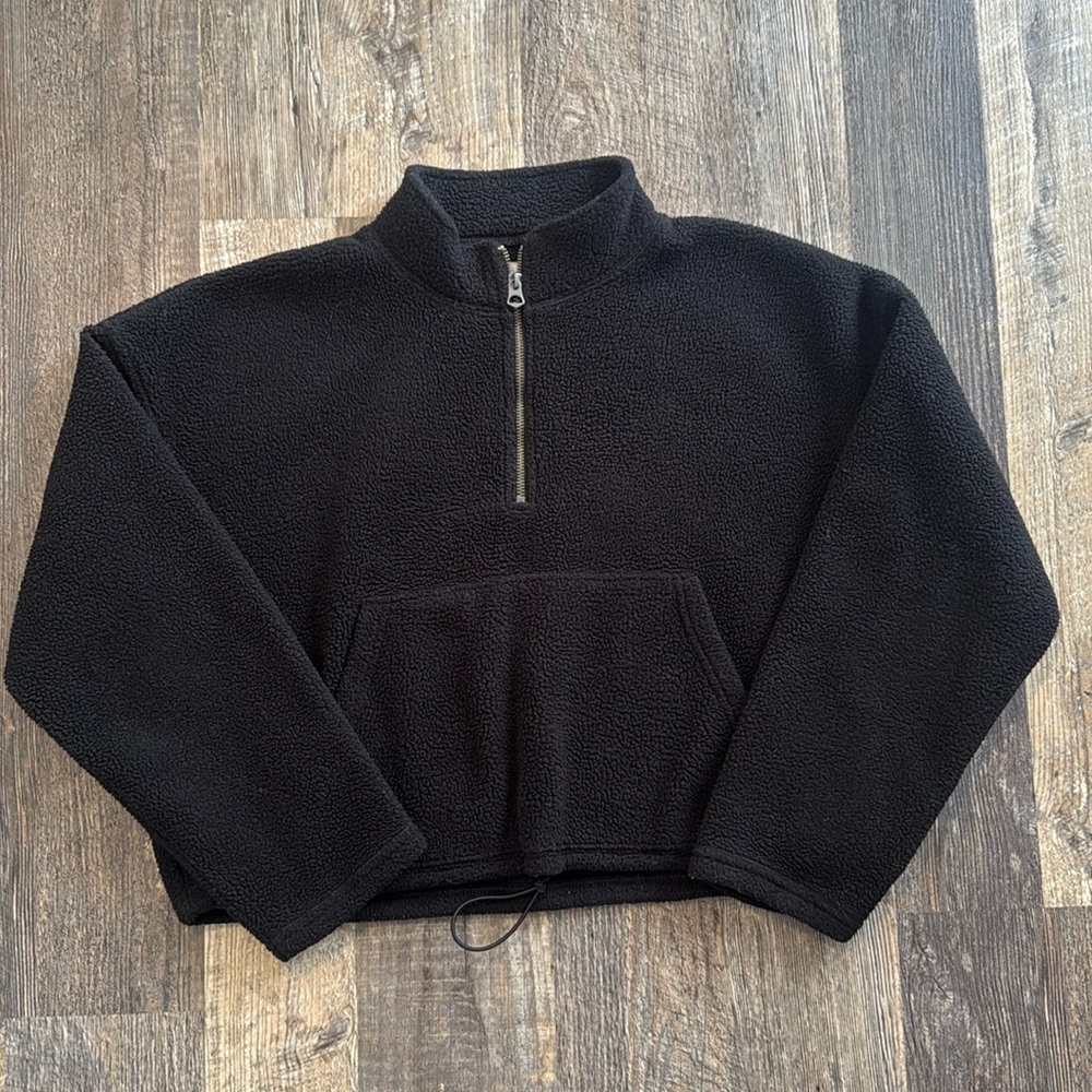 American Eagle Cropped Black Sherpa Fleece Sweatshirt Sweater Top Women’s Medium - Picture 4 of 11
